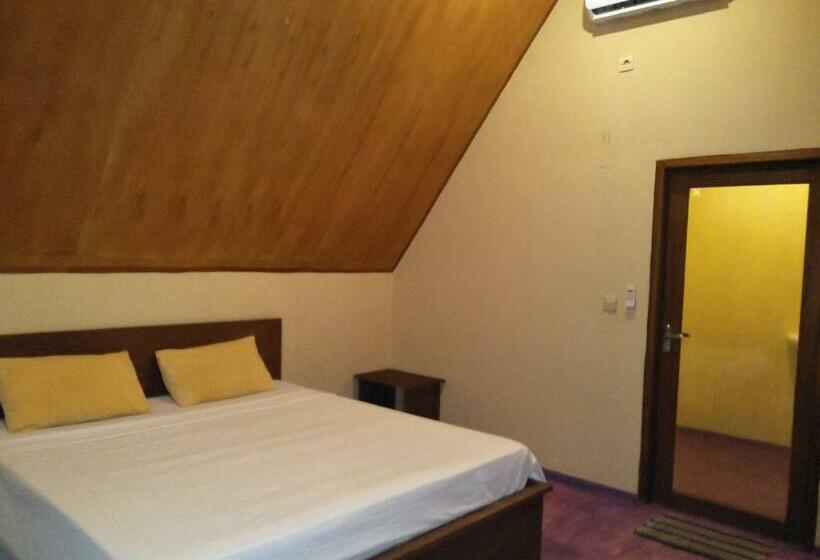 פנסיון Pondok Anjani