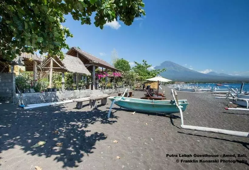 Majatalo Putra Lebah Amed Guest House