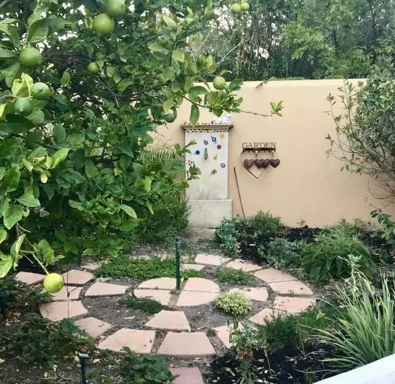 Majatalo Shades Of Provence