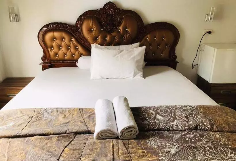 Majatalo Thomas  Retreat Bukit Lawang