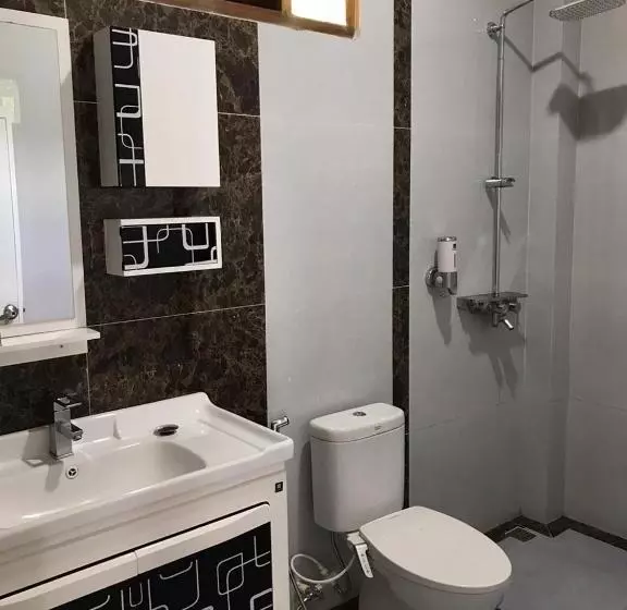 Majatalo Thomas  Retreat Bukit Lawang