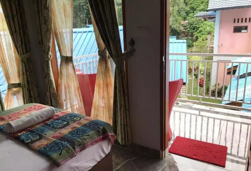 Majatalo Thomas  Retreat Bukit Lawang