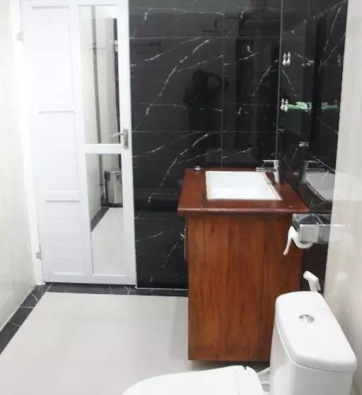 Majatalo Thomas  Retreat Bukit Lawang