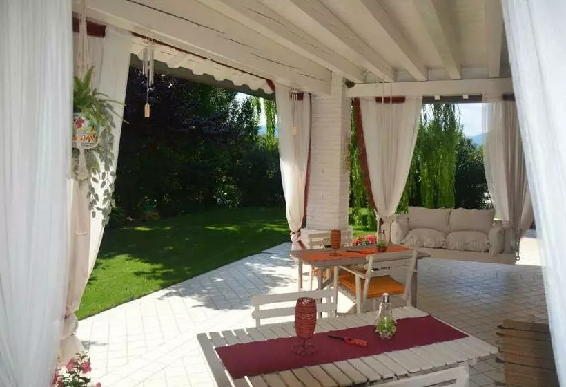 Asso Bed & Breakfast