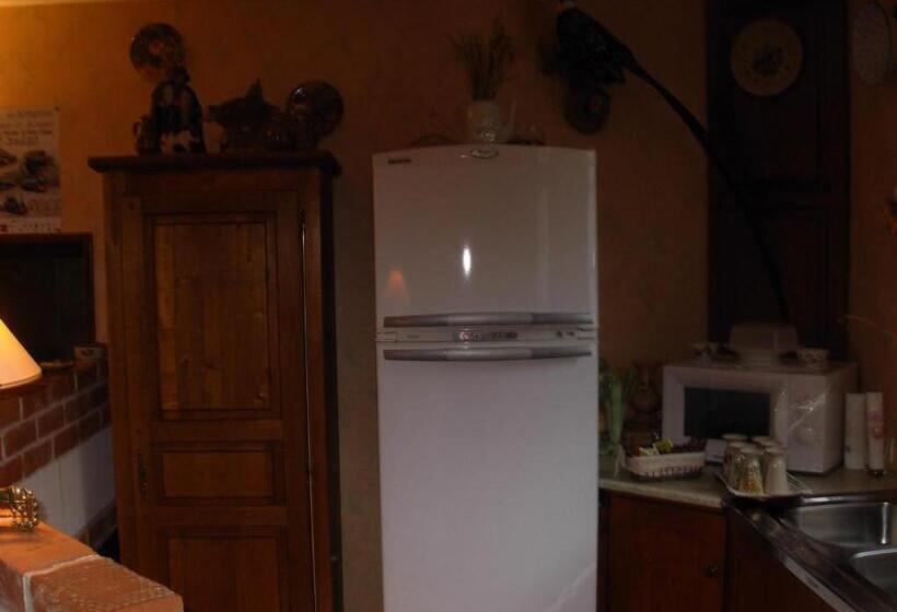 ベッドアンドブレックファースト Les Chambres D Ebalet