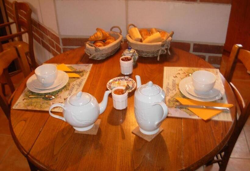 ベッドアンドブレックファースト Les Chambres D Ebalet