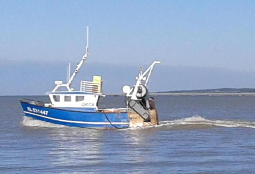 ベッドアンドブレックファースト Les Chambres D Ebalet