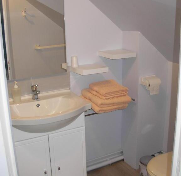 ベッドアンドブレックファースト Les Chambres D Ebalet