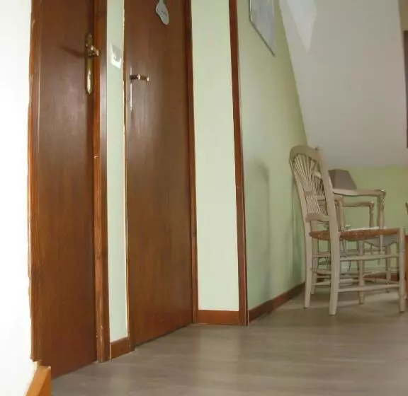 ベッドアンドブレックファースト Les Chambres D Ebalet