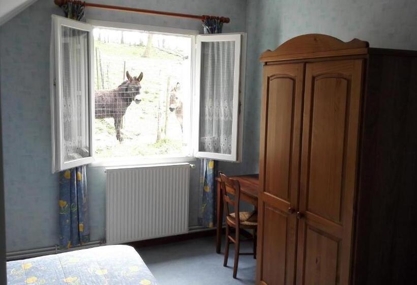 ベッドアンドブレックファースト Les Chambres D Ebalet