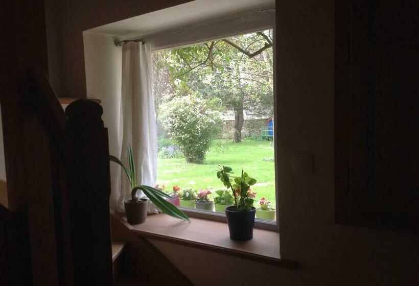 Bed and Breakfast Studio Des Perriots