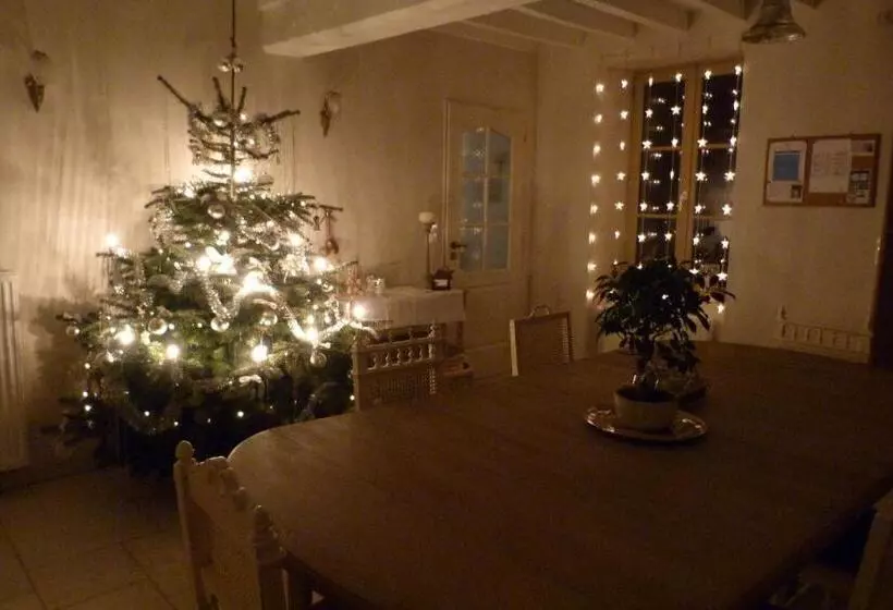 ベッドアンドブレックファースト Le Repos Coquelicot