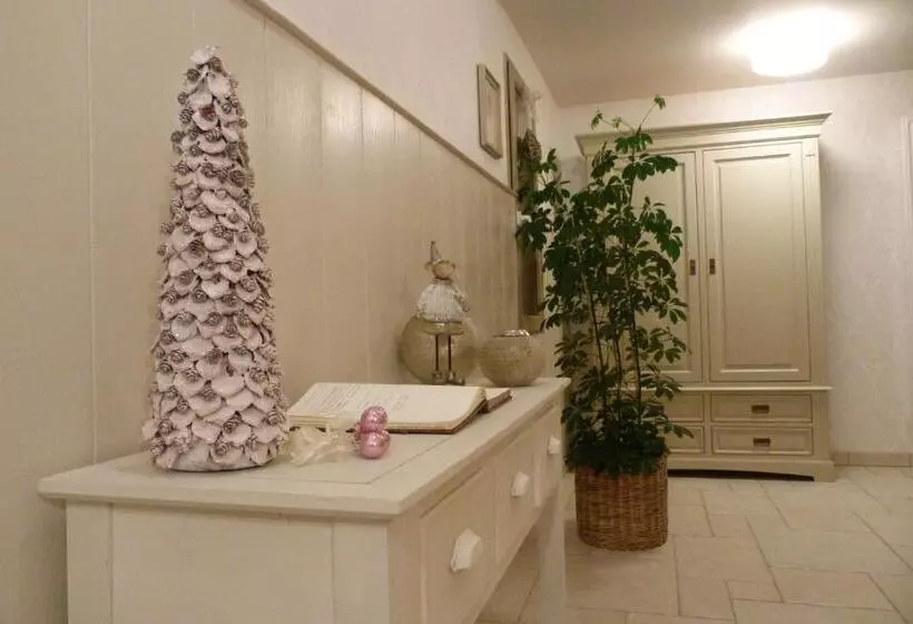 ベッドアンドブレックファースト Le Repos Coquelicot