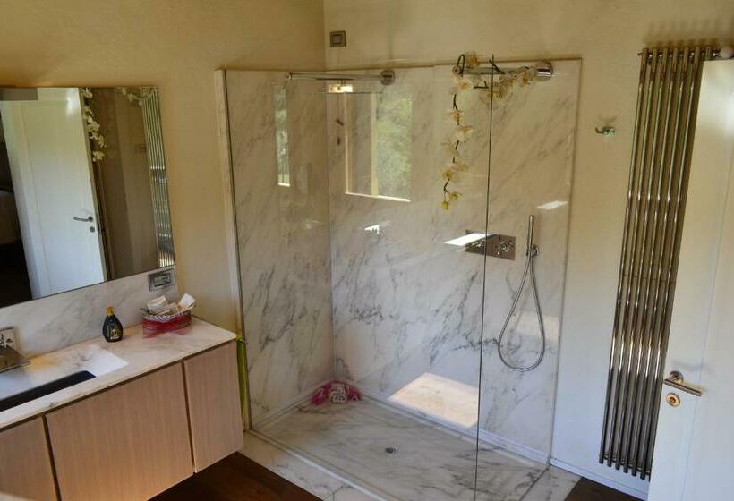 צימר Casale La Rocchetta