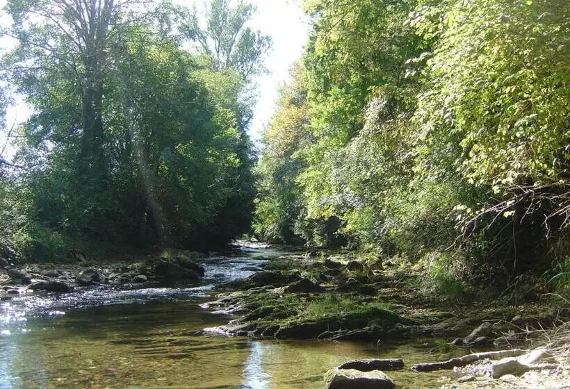 Aamiaismajoitus (B&B) Domaine Du Val De Soux