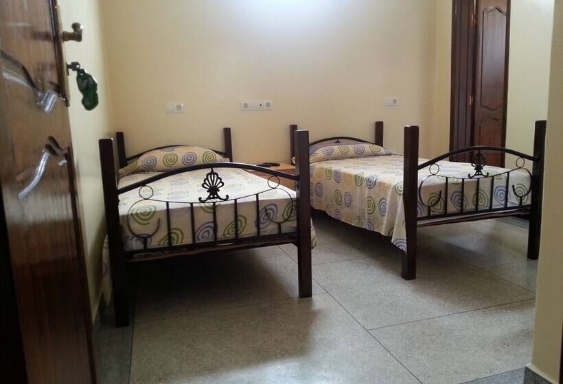 هتل Canarias Sahara