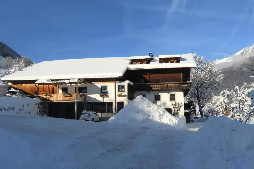 ホテル Pongitzerhof