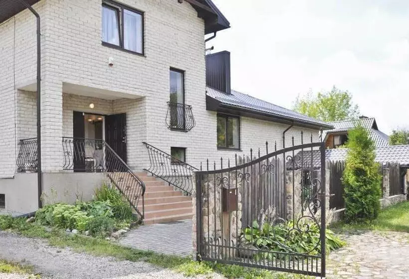 Majatalo Irena Family House