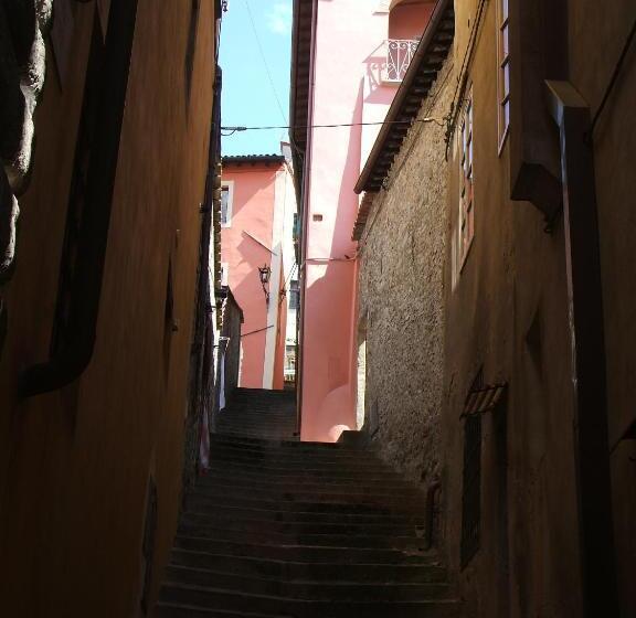 פנסיון Nel Cielo... Di Barga