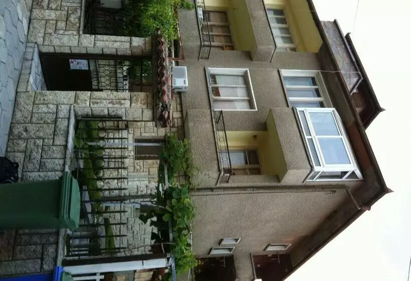 پانسیون Villa Joy