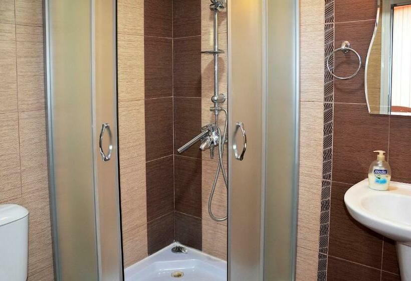 פנסיון Villa Joy