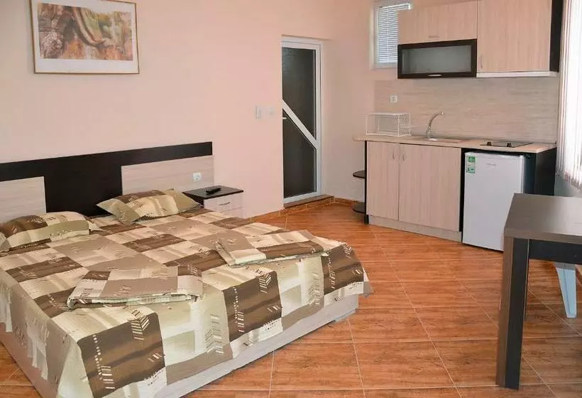 پانسیون Villa Joy