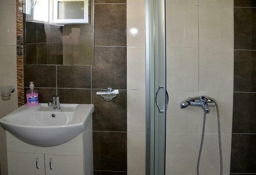 פנסיון Villa Joy