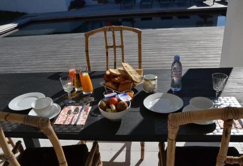 تختخواب و صبحانه Villa Le Sud