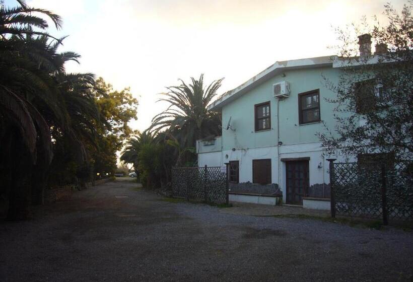 ホテル Su Barroccu