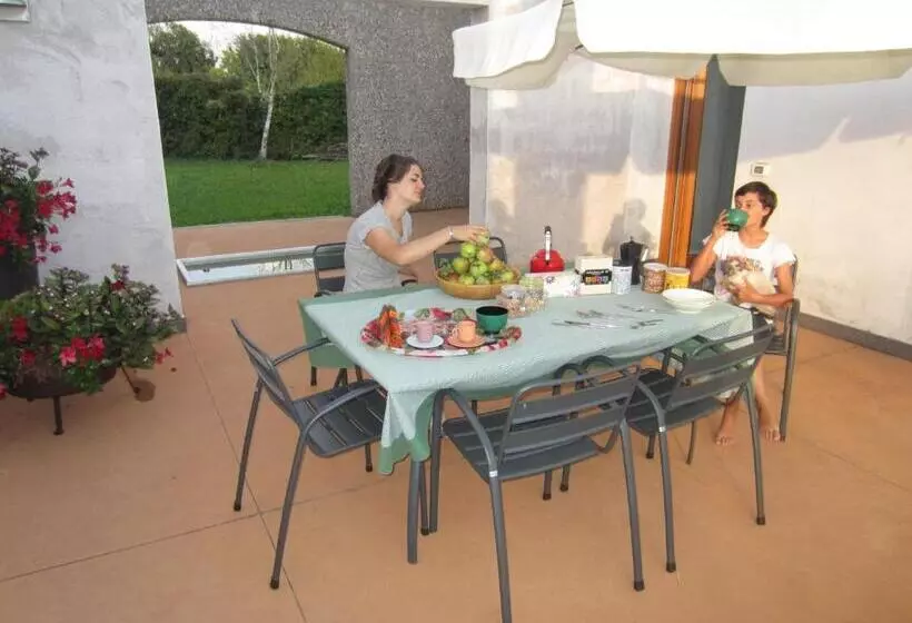 Aamiaismajoitus (B&B) Aganis