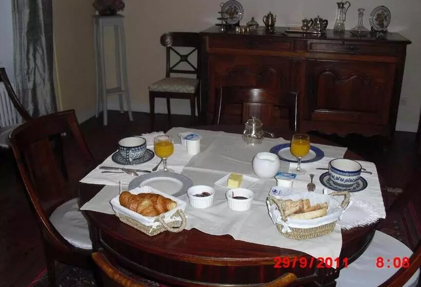 Aamiaismajoitus (B&B) Chambre D Hôtes Marchand