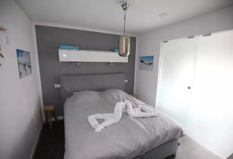 تختخواب و صبحانه Sleep Well Ness Domburg