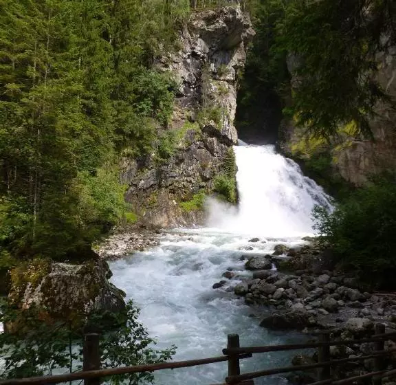 Hotelli Lahnerhof