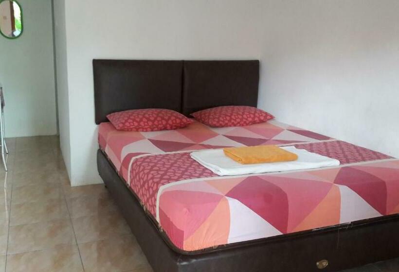 Pensione Bamboo House