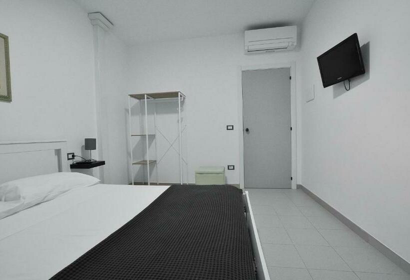 ペンション Giorgia Tassi Affittacamere