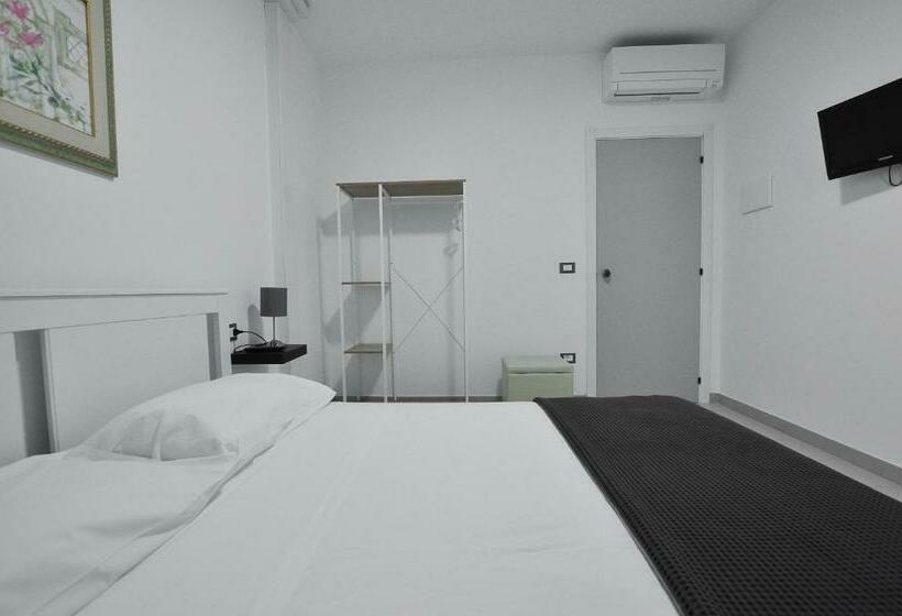 ペンション Giorgia Tassi Affittacamere