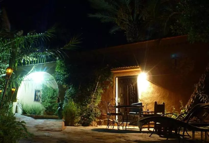 Majatalo Le Chant Des Palmiers