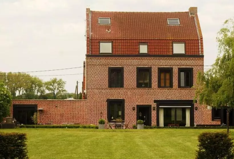 Aamiaismajoitus (B&B) Chambres D Hôtes La Parenthèse