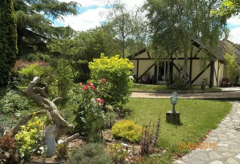 Aamiaismajoitus (B&B) La Vallée Du Cher