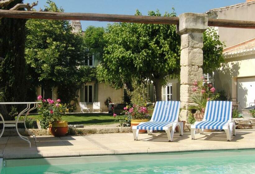 ベッドアンドブレックファースト Lacanepière