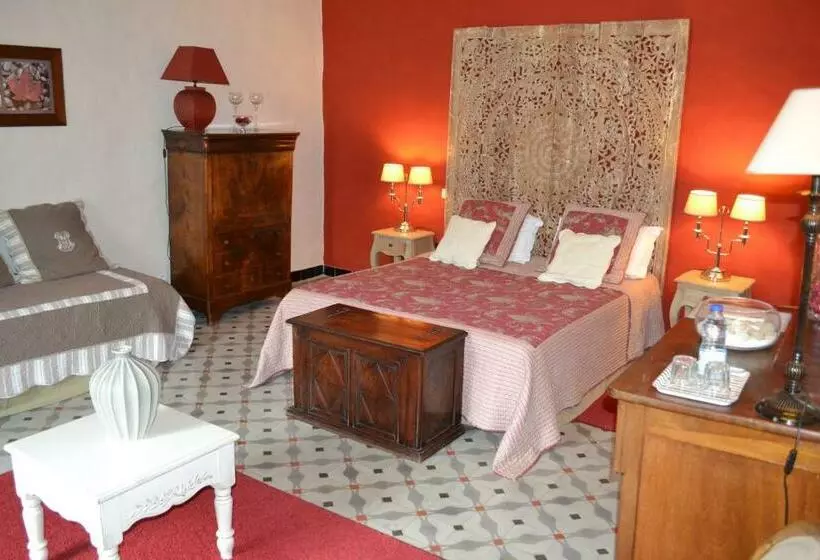 ベッドアンドブレックファースト Lacanepière