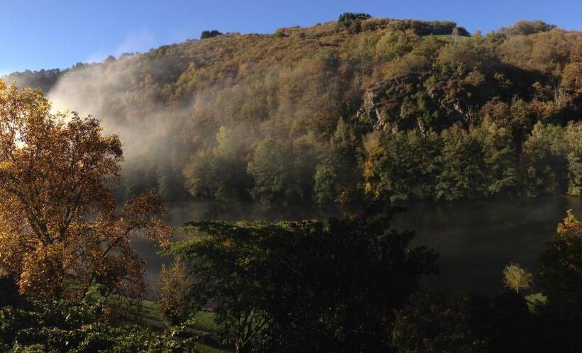 مبيت وإفطار Manoir Des Pélies