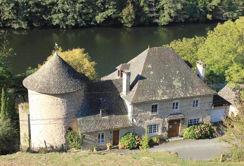 مبيت وإفطار Manoir Des Pélies