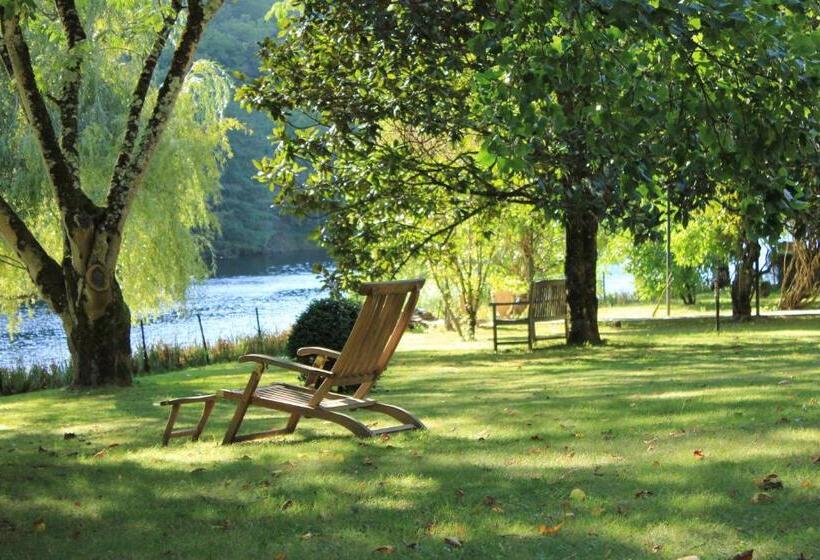 مبيت وإفطار Manoir Des Pélies