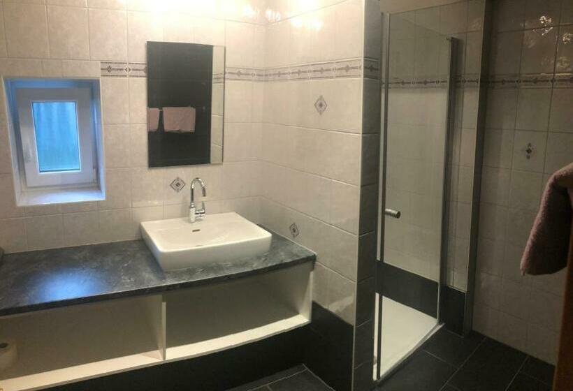 Bed and Breakfast Pension Maier