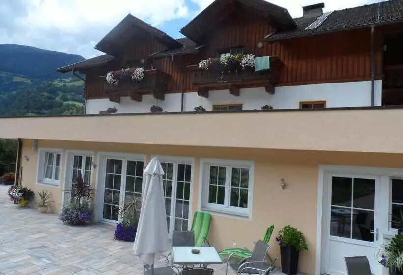 Aamiaismajoitus (B&B) Pension Maier