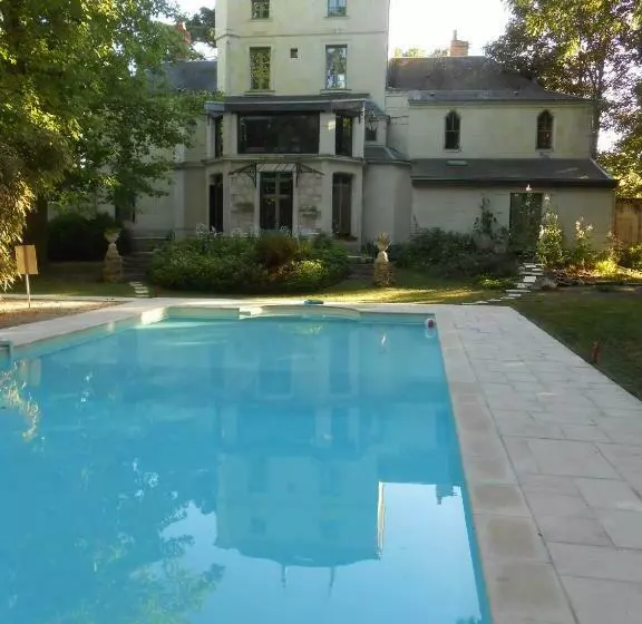 Clos Du Bois Brard B&b