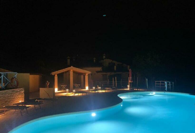 בית מלון כפרי Agriturismo Pompagnano