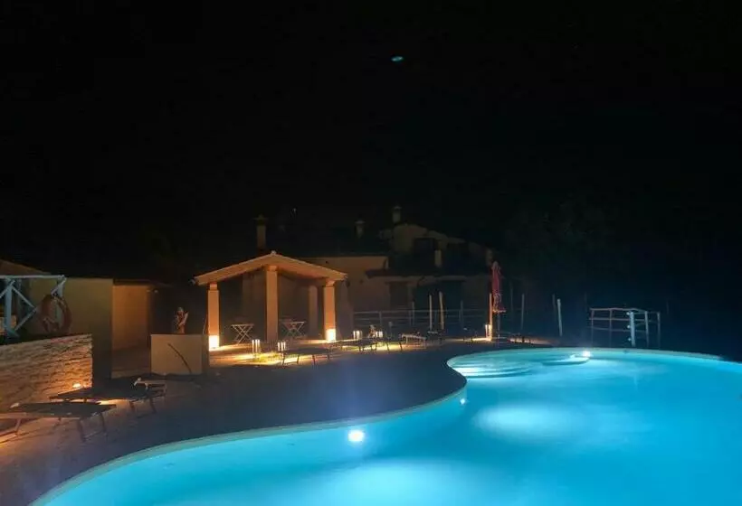 ホテル Agriturismo Pompagnano