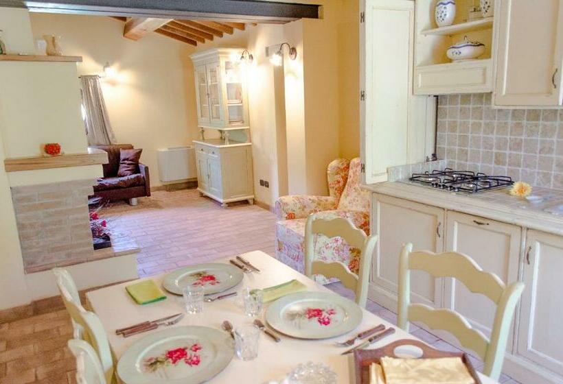 בית מלון כפרי Agriturismo Pompagnano